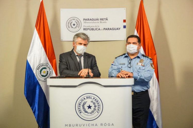 Pese a presión, Marito mantiene a Giuzzio pero se baraja reemplazante
