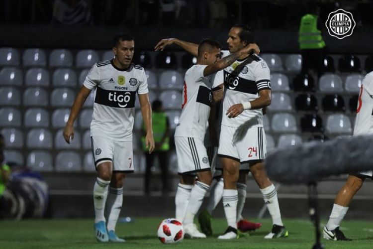 Olimpia golea a la espera del clásico