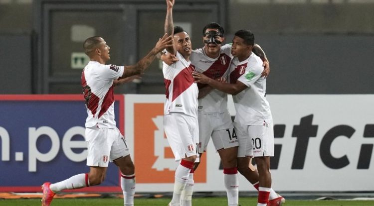 Perú vence a Venezuela y alcanza la línea de Paraguay