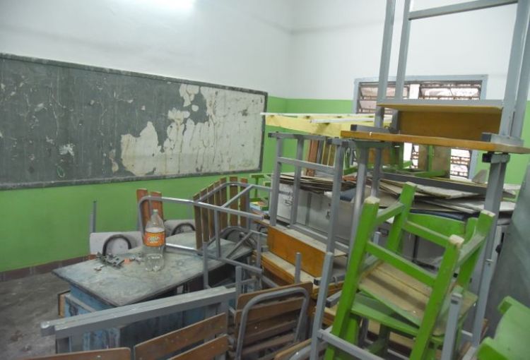 Con falta de espacios y las aulas en mal estado esperan inicio de clases