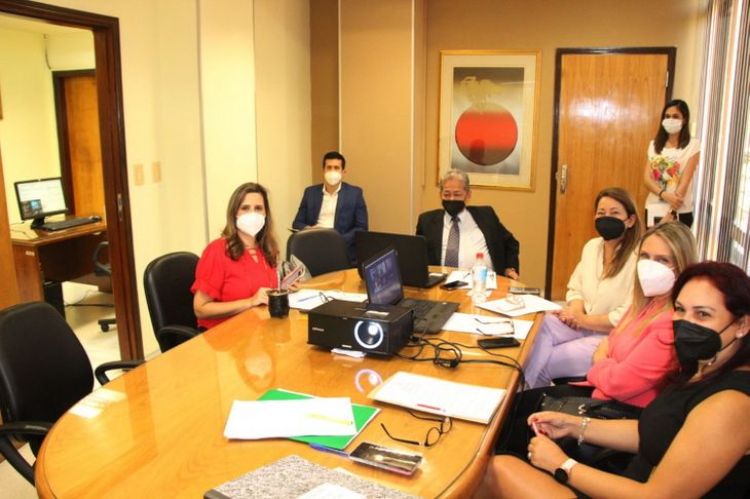 Colocan a un colorado al frente de intervención y sospechan de demora