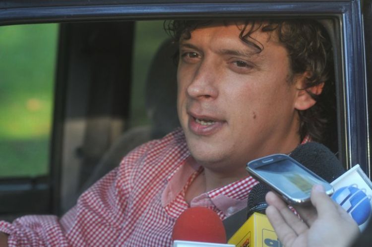 Crisis por Covid-19 genera inédita donación de salarios de políticos
