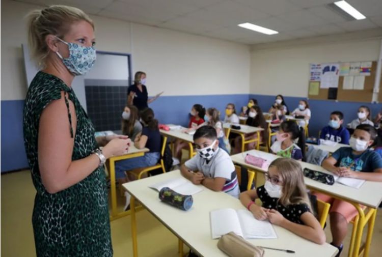 Italia inició la vuelta de las clases y extiende el uso obligatorio del barbijo en lugares cerrados