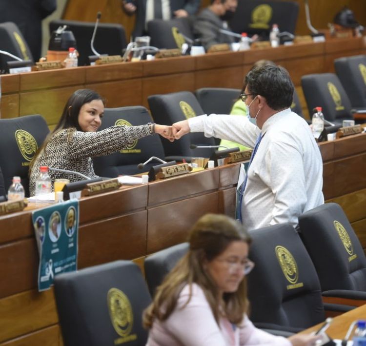 Añetete pisotea 4 instituciones y con HC blanquean a Hugo Javier