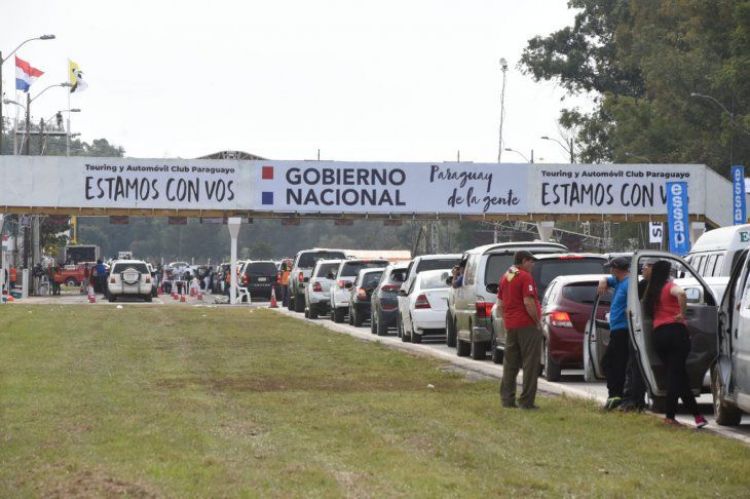 Covid-19: Vacunación podría alcanzar a una franja menor a 30 años, dice viceministro