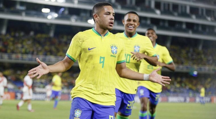 Dos goles de Vitor Roque y uno de Andrey impulsan a Brasil sobre Ecuador