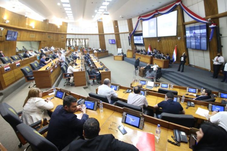 Nadie se rinde en  la guerra por el voto que define juicio