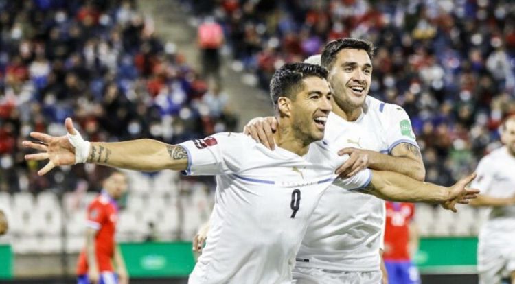 Suárez y Valverde dejan a Uruguay en el tercer puesto