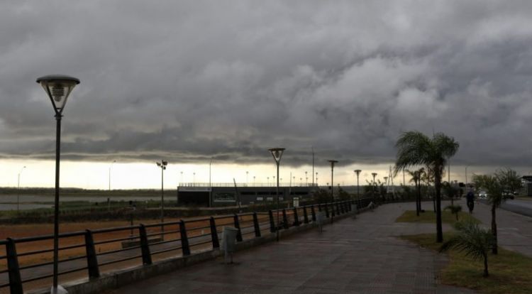Pronostican descenso de temperatura, lluvias y tormentas