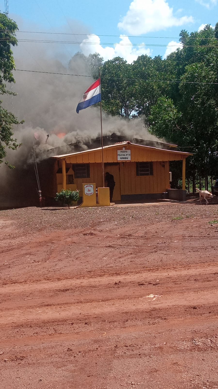 Puesto policial arde en llamas en Amambay