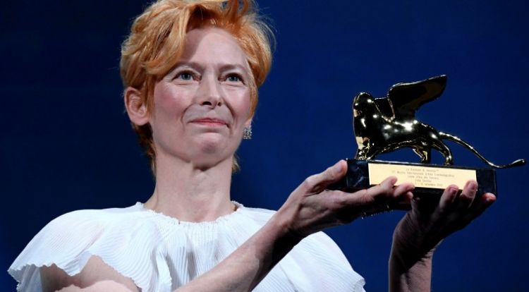 Tilda Swinton, "Leona de Oro" y "chica punk" en la Mostra de Venecia