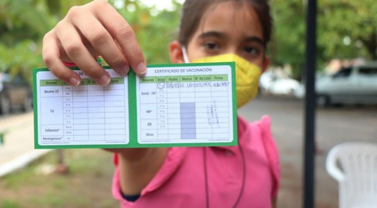 Más de 32.000 niños de 5 a 11 años recibieron hoy su primera dosis