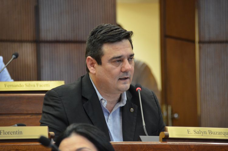 Senado emplaza al Gobierno sobre resultados del crimen de Acevedo