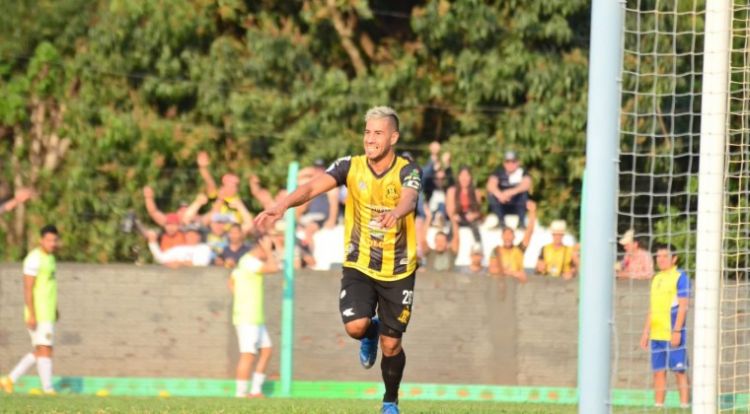 Capiatá se hunde y Atyrá vuelve a la pelea