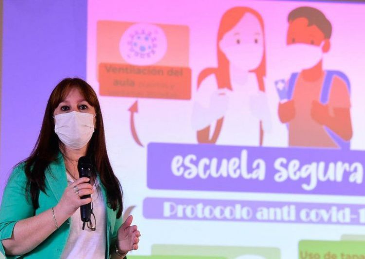 Docentes podrán vacunarse contra el Covid-19 desde el lunes