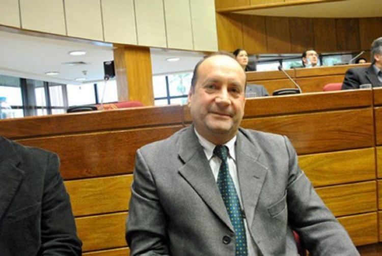 Senadores cuestionan tibieza para combatir la corrupción
