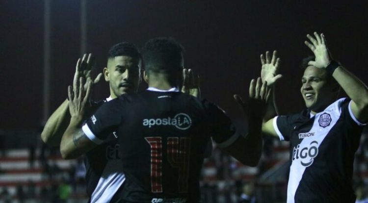 Olimpia suma de a tres con goleada en los Jardines