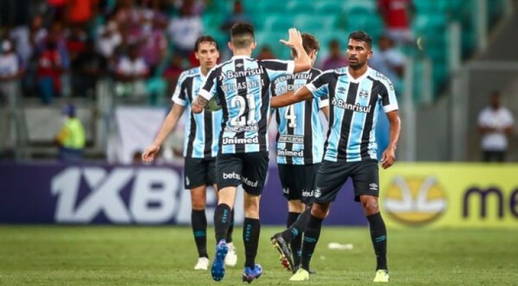 Gremio aparta a 7 jugadores del plantel en plena lucha por evitar el descenso