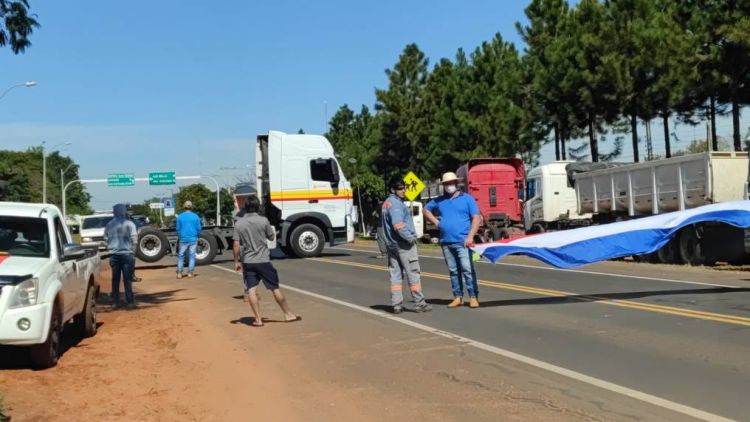 Camioneros rechazan nueva ley que subsidia combustibles y anuncian movilizaciones
