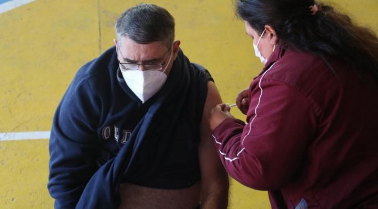 Viernes exclusivo de segundas dosis por terminación de cédula