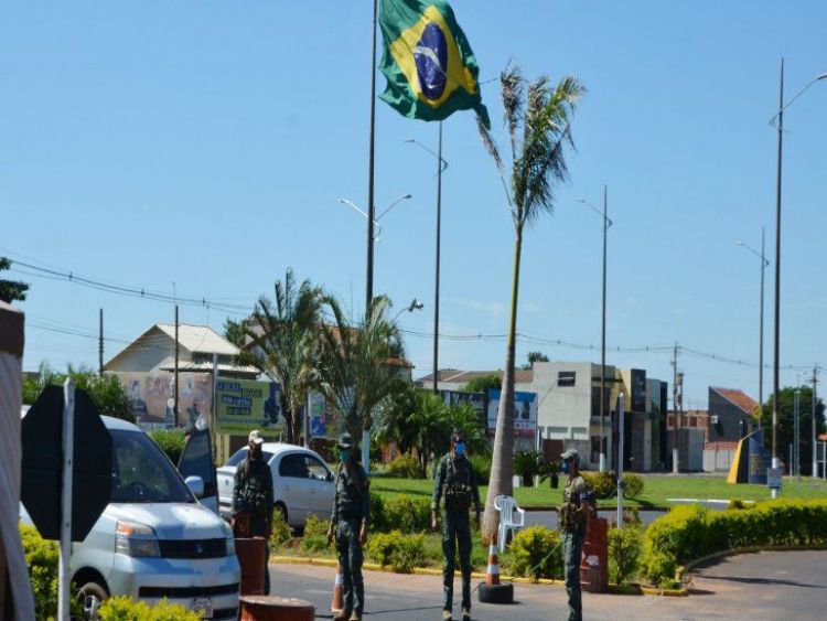 Contagios comunitarios aumentan por frágiles controles en fronteras