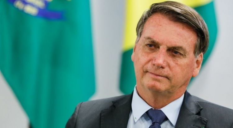 Bolsonaro dice que Brasil no comprará vacuna china