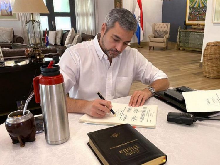 Covid-19: Ejecutivo promulga ley que contempla deudas y flexibiliza pago de servicios