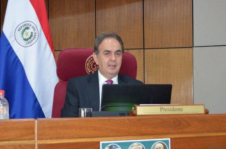 Bicameral recorta obras para reajuste del 16% a docentes