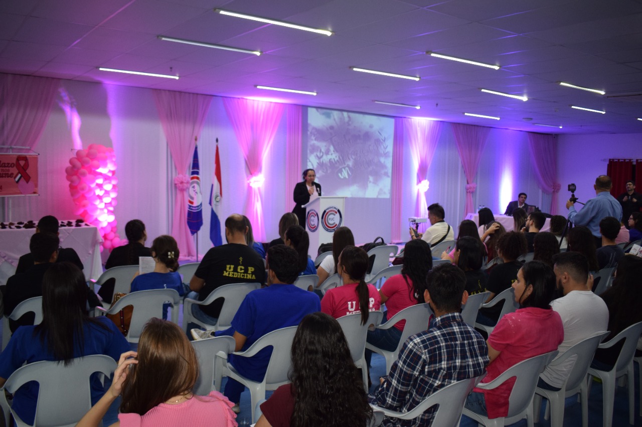 Ofrecieron charla sobre concienciación acerca del cáncer de mama en la UCP