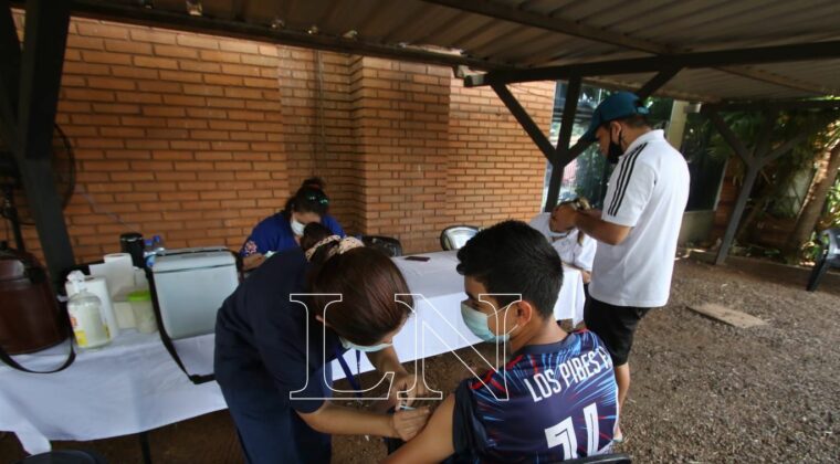Instan a completar el esquema de vacunación para estar protegidos contra COVID-19