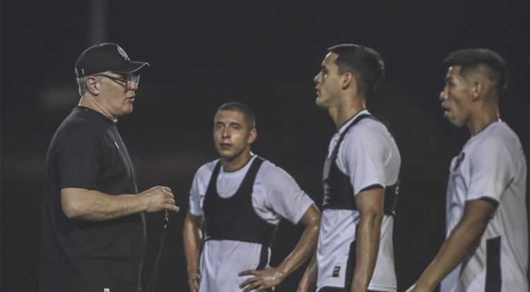 Atractiva grilla con Olimpia y Cerro Porteño en acción