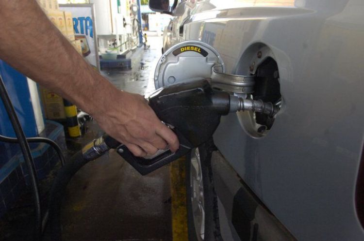 Apesa reporta "exigua rentabilidad" del 8% por litro de combustibles