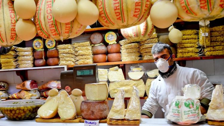 Italia confía en frenar el ritmo de contagios este fin de semana