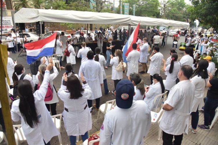 No hubo acuerdo con Salud y los médicos siguen con la huelga