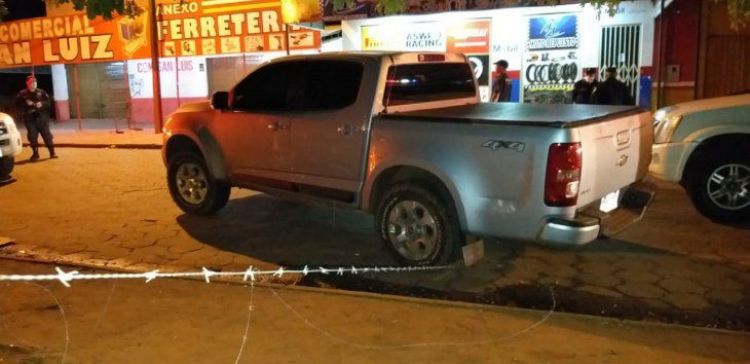 Incautan camioneta con supuesta marihuana tras persecución en Amambay
