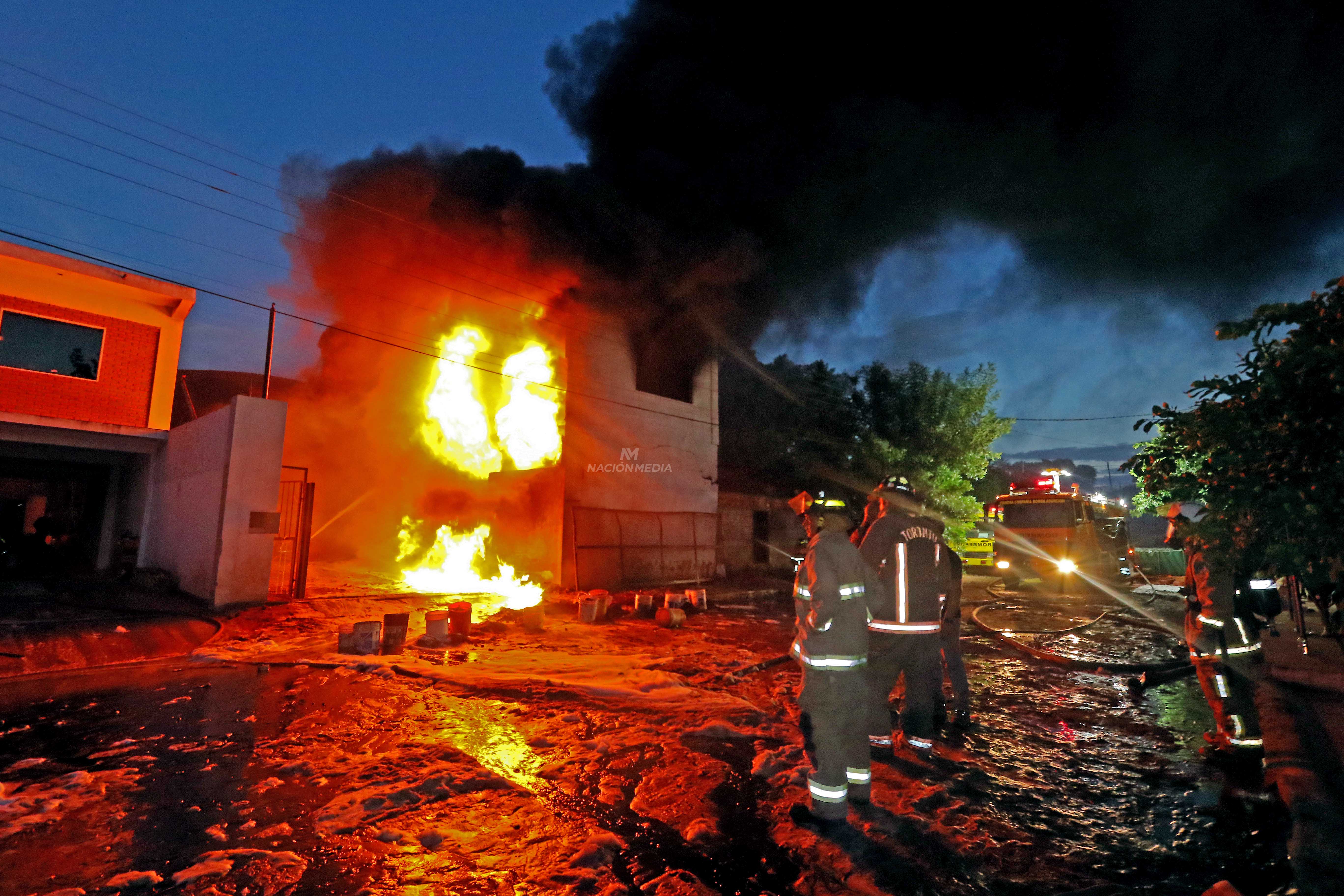 Padre e hija sufren heridas tras incendio en Villa Elisa