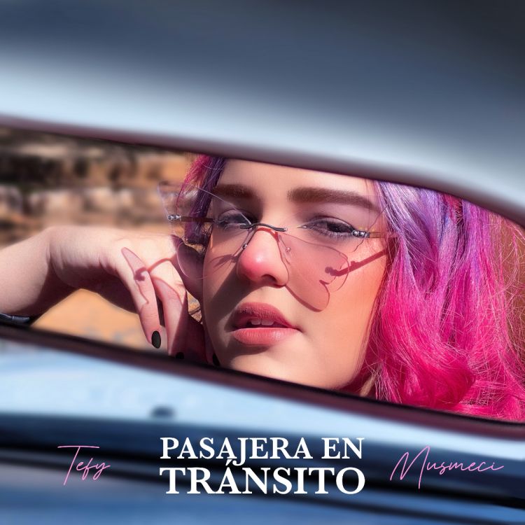 “PASAJERA EN TRÁNSITO”