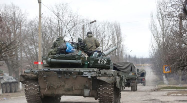 El avance del convoy ruso hacia Kiev queda estancado por la resistencia, dice EE.UU.