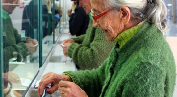 Ancianos no podrán ser excluidos de pensión alimentaria, ley quedaría firme hoy