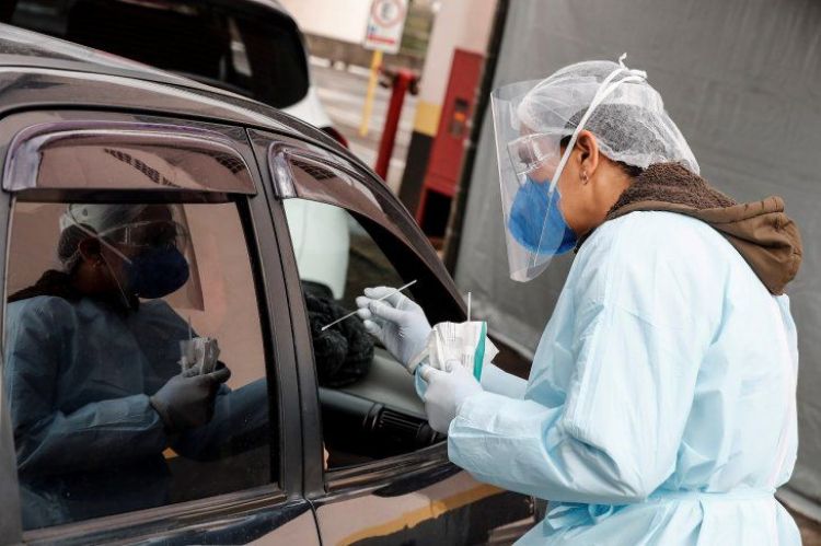Salud reporta 17 fallecidos y 740 nuevos contagios de Covid-19