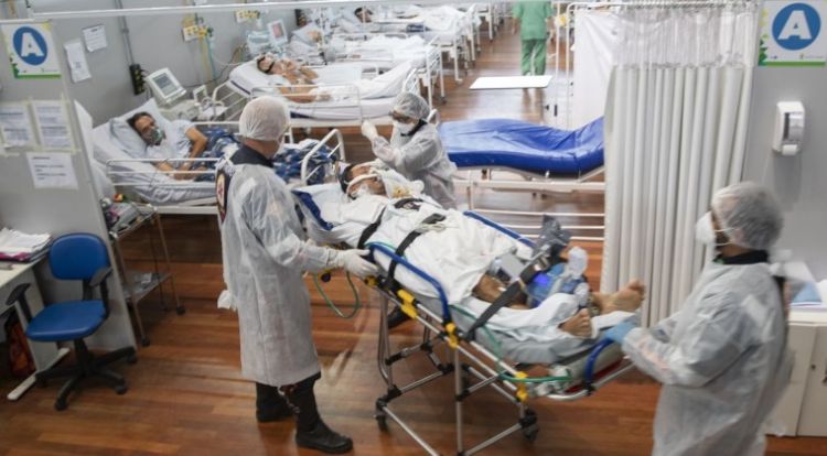 Hospitales de Sudáfrica atestados de pacientes con Omicron