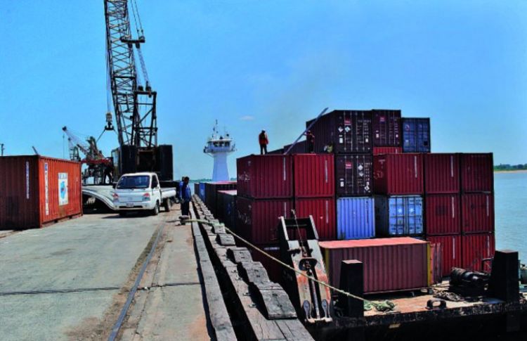 Importaciones cayeron 27% y la baja sería mayor este mes