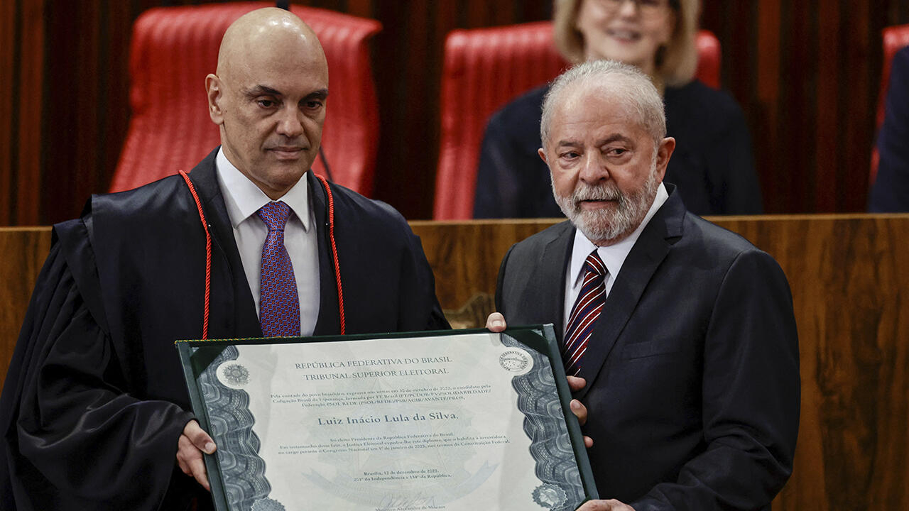 Lula recibe el diploma como presidente electo de Brasil