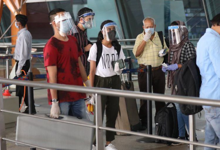 Varios países suspenden vuelos de Reino Unido por variante del Covid-19