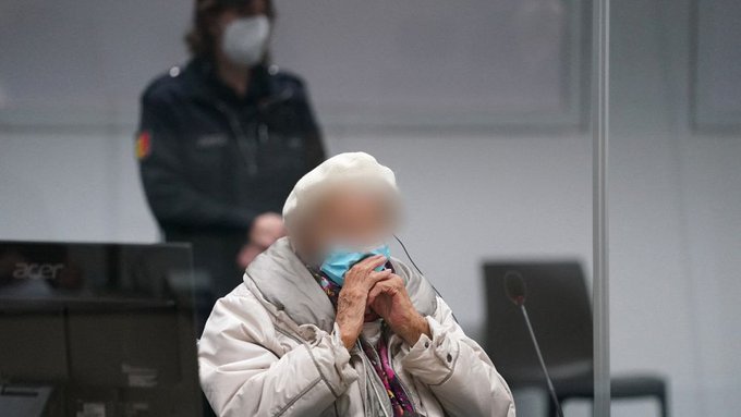 Condenan a una anciana por complicidad en 10.500 asesinatos del nazismo