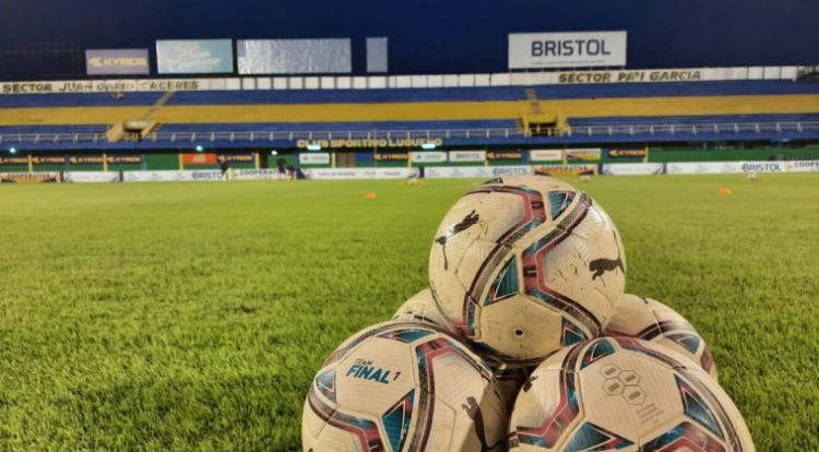 Vuelta del público a los estadios: médicos creen que es una decisión apresurada