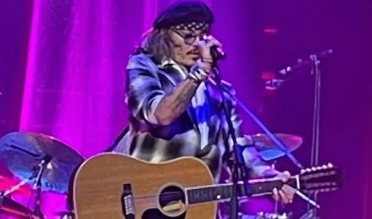 Johnny Depp actúa por sorpresa junto a Jeff Beck en Inglaterra