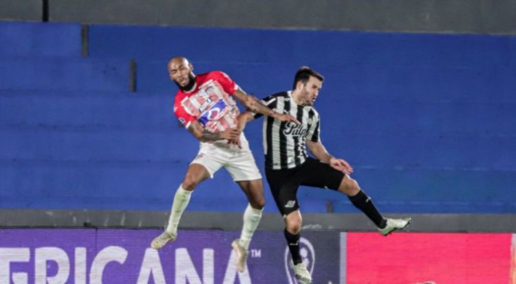 Con el Jesús en la boca, Libertad entra a Cuartos de la Sudamericana