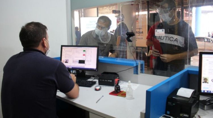 Rigen nuevas medidas sanitarias para ingresar al país
