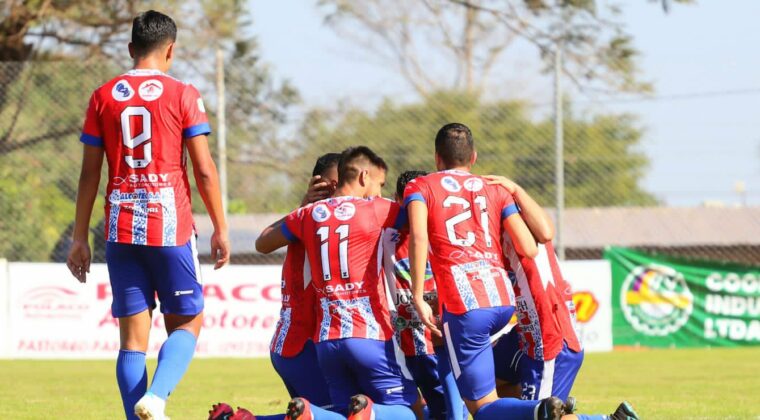 Pastoreo cosecha una nueva victoria y se acerca a zona de ascenso